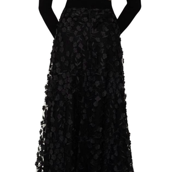 X scape 3d bloom long sleeve gown - Picture 7 of 7